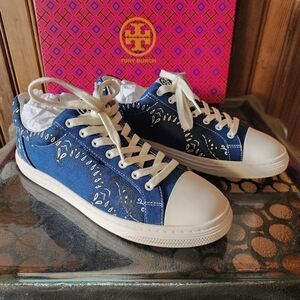NIB Tory Burch Classic Court Canvas Navy Bandana Sneakers Size 10.5